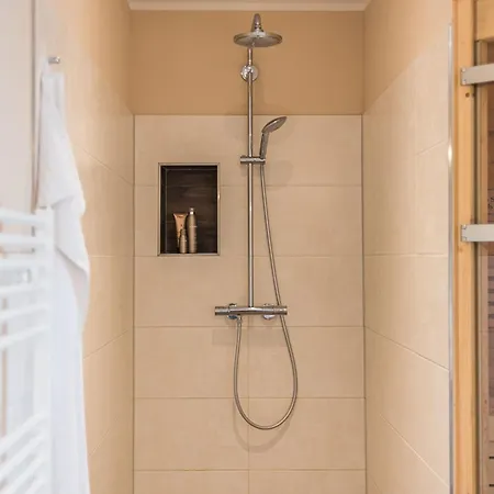 Lifestyle _ Vip_lounge_suite *